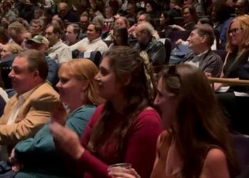 Goodman Theatre proslavio 100 godina premijerom predstave „Ashland Avenue“ i poklonima za publiku