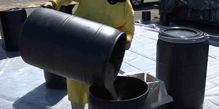 Evo gde u Čikagu možete bezbedno baciti stare hemikalije i elektroniku – sve što treba da znate