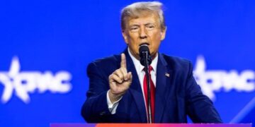 Trump upozorava: “Prestanite sa Tajlenolom i pazite na vakcine kod dece i trudnica”