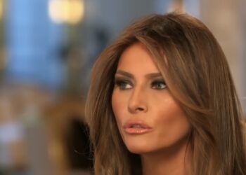 Melania Trump planira da ozbiljno zaradi na Božiću: Lansirala Kolekciju 250 – evo šta se krije iza svega