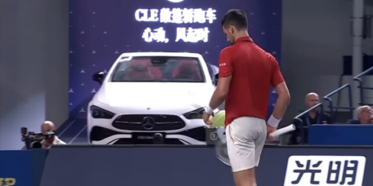 Đoković jači i od Munara i od povrede za plasman u četvrtfinale Mastersa u Šangaju