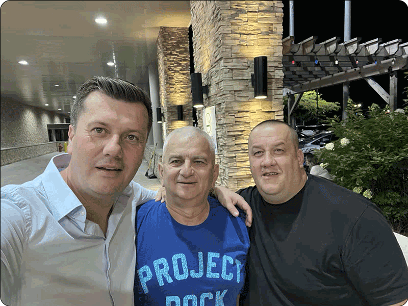 Faruk Hubijer, Amir Dizdarević i Halidov sin, Dino Bešlić; Foto: Privatna arhiva 