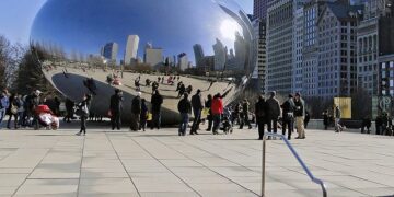 Sunčani ponedeljak pred kišnu noć: Čikago čeka nagla promena vremena