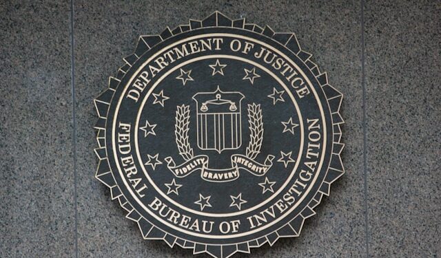 FBI upozorava roditelje u Čikagu: Opasna grupa „764” vreba tinejdžere na društvenim mrežama