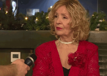 Lepa Lukić otkrila tajnu svoje večne mladosti: “Nikada nisam radila botoks, a mesečno plaćam samo 50 evra!”