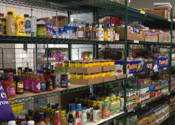 Kriza u Čikagu: Sve više ljudi u redovima za hranu dok SNAP pomoć ostaje blokirana