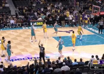 Lejkersi izvojevali još jednu pobedu sa Dončićem u glavnoj ulozi