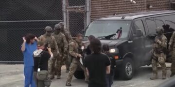 Oštar izveštaj o operaciji „Midway Blitz“: Sumnja u navode DHS-a, demonstranti ponovo na ulicama