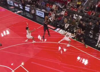 Denver bez greške u Hjustonu, Jokić na asistenciju do tripl-dabla