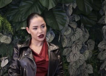 Sa 11 godina počela da peva, radila na njivi i toga se ne stidi: Nevrovatna životna priča Aleksandre Mladenović