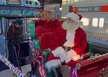 Stiže praznična čarolija: CTA Holiday Train ponovo oduševljava Čikago