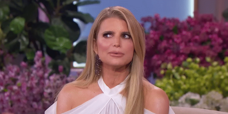 Jessica Simpson: „Alkohol mi je blokirao snove i oduzeo porodicu“