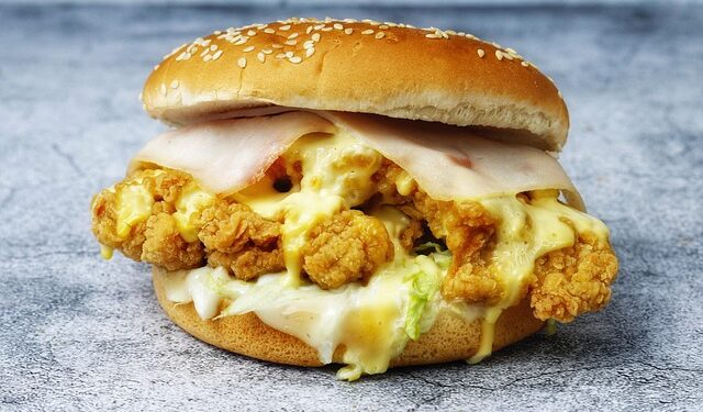 Čuveni lanac pržene piletine Zaxby’s otvara svoj prvi restoran u Illinoisu – stiže u predgrađe Čikaga