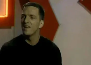 Proslavio se hitom „Tebi moja mazo“ pa nestao, evo gde je danas Srđan M koji je žario i palio estradom