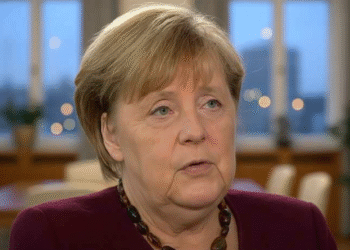 Merkel upozorava: Veštačka inteligencija može zapaliti novi veliki sukob između SAD i Evrope