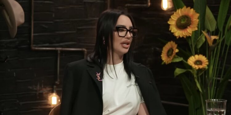 Desingerica tvrdi da ne zna ko je Katarina Grujić, a ona mu oštro odgovorila