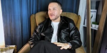 Saša Kovačević otkrio da mu se sviđala Emina Jahović, pa spomenuo i Mustafu: Tu se rastura cela porodica