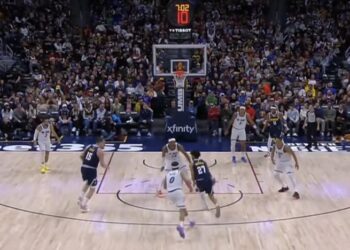 Denver nanizao šestu pobedu, Jokić se novim tripl-dablom približio Oskaru Robertsonu