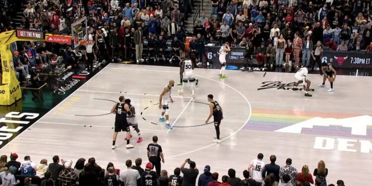 Božićni spektakl u Denveru: Jokićevih 56, produžetak, preokreti i pobeda Nagetsa