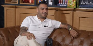 Da li je ovo najskuplji novogodišnji poklon? Deda Mraz se otvorio i doneo Darku Laziću poklon od 10.000 evra