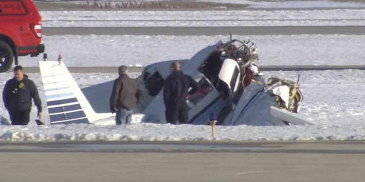 Dvoje poginulih u padu aviona na aerodromu DuPage, istraga u toku