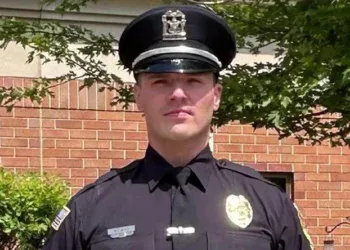 Policajac iz Hanover Parka vraćen na dužnost nakon hapšenja od strane ICE agenata