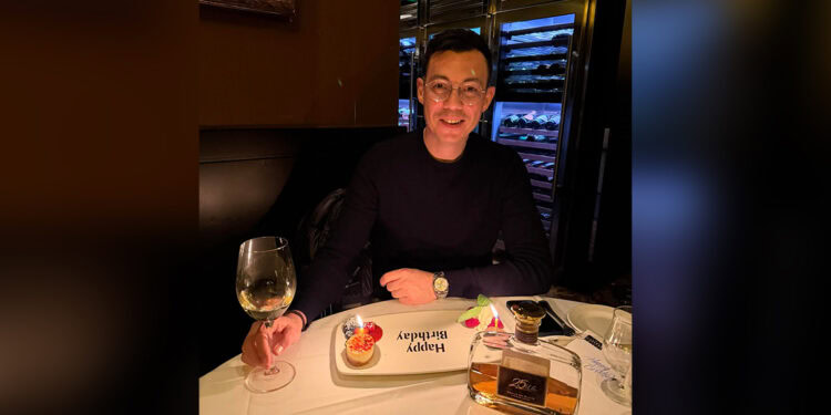 Željko Vasić slavi rođendan uz osmeh i veliku muzičku energiju – neposredno pred spektakl u Čikagu; Foto: Privatna arhiva