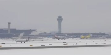 Sneg u Čikagu stvara opasne uslove na putevima