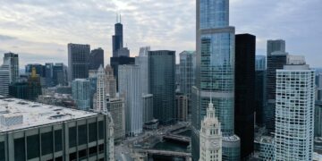 Sivo, maglovito, ali neuobičajeno toplo: Evo kakvo vreme očekuje Čikago na Božić