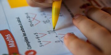 Novi plan u Ilinoisu otkriva zašto deca sve slabije znaju matematiku – i kako država želi to da promeni