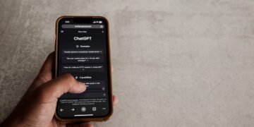 AI guta struju kao cela država: Šokantan podatak otkriva koliko ChatGPT zaista troši energije