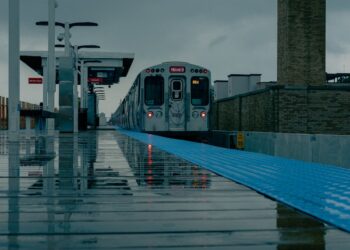 Više policije i K-9 patrola u čikaškom prevozu: CTA pojačava bezbednost pod pritiskom administracije Trump-a