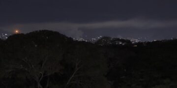 Eksplozije u Karakasu, avioni nadletali grad; Vlada Venecuele: Osuđujemo američku agresiju