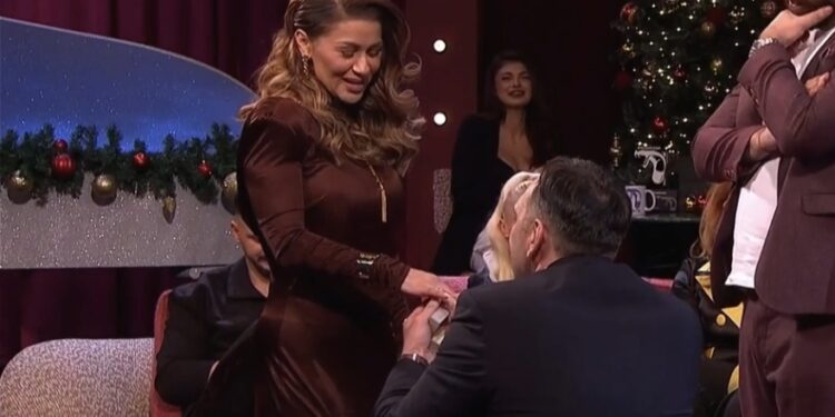 Kasper uživo u emisiji zaprosio Minu Kostić: Pristižu prve čestitke sa estrade