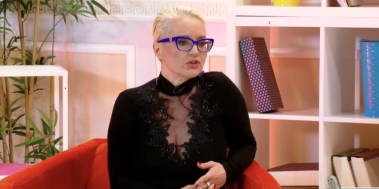 Udaje se Maja Nikolić: Bogati biznismen poludeo za pevačicom