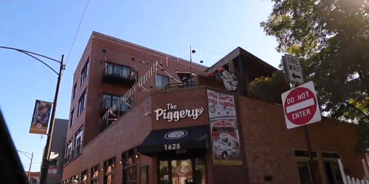 Kraj jedne čikaške legende: Omiljeni restoran The Piggery zatvara vrata posle 15 godina