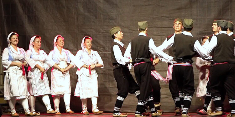 Kad se zaigra kolo u Čikagu – Srbija više nije daleko; Foto: Privatna arhiva