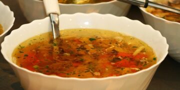 Pileća supa ili paradajz čorba: Stručnjaci otkrivaju koja je zaista zdraviji izbor u sezoni prehlada