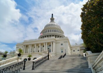 Amerika u blokadi: Delimično gašenje vlade počelo, sudbina države zavisi od glasanja u Predstavničkom domu