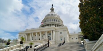 Amerika u blokadi: Delimično gašenje vlade počelo, sudbina države zavisi od glasanja u Predstavničkom domu