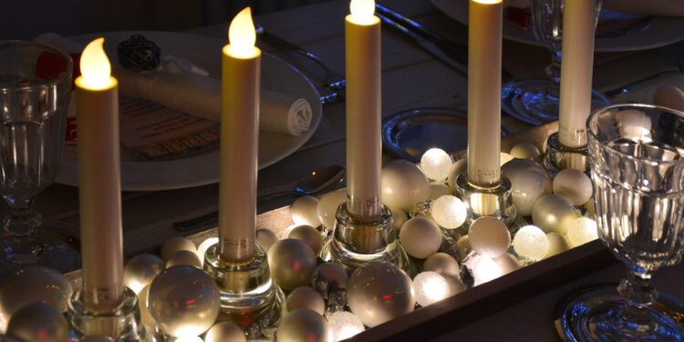 Muzika pod svetlom hiljada sveća: Candlelight koncerti pretvaraju Čikago u grad čiste magije tokom 2026.