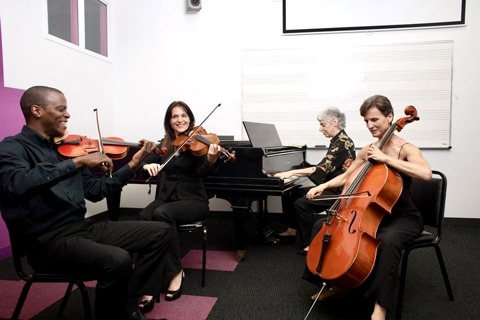 Sa Marijom Bubanj učenici stvaraju siguran i stabilan ton; Foto: Foto: Privatna arhiva