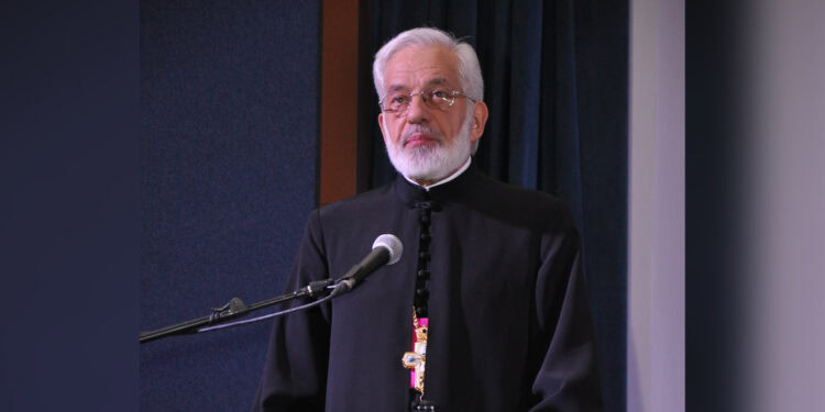 Otac Miloš Vesin – besedom spaja dijasporu i maticu; Foto: NCPD Branko, Niš