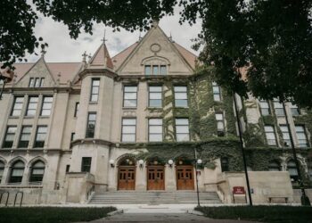 Reforma finansiranja univerziteta izazvala sukob: Milijarde u igri dok studenti odlaze iz Illinois-a