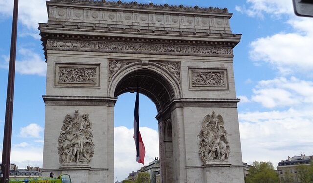 Pariz ograničava pristup američkom ambasadoru posle sukoba zbog Trump-ove administracije