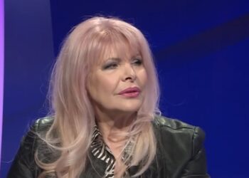 Hanka Paldum ne izlazi iz kuće: Komšije čuvene pevačice otkrile kako živi dok joj je sin u zatvoru