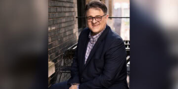 Toni Ristovski promoviše hit “Za stara dobra vremena” u Americi, Foto: First Street Photogarphy