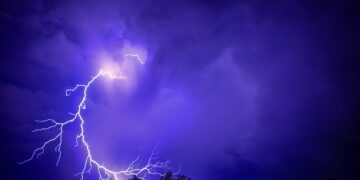 Posle rekordne toplote stiže haos: Čikagu prete jake oluje, poplave i čak tornada