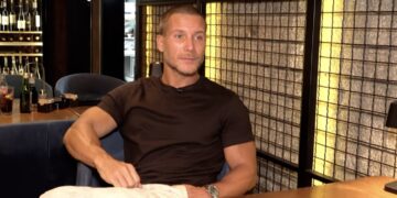 Saša Kovačević postaje tata: Pevač i njegova verenica čekaju bebu