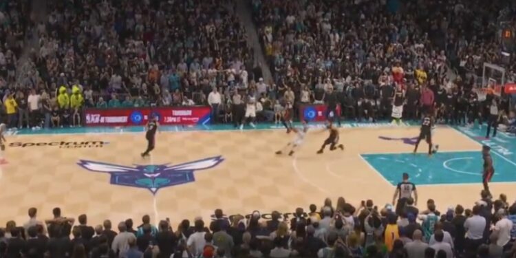 Hornetsi posle produžetka pobedili Majami u plej-inu